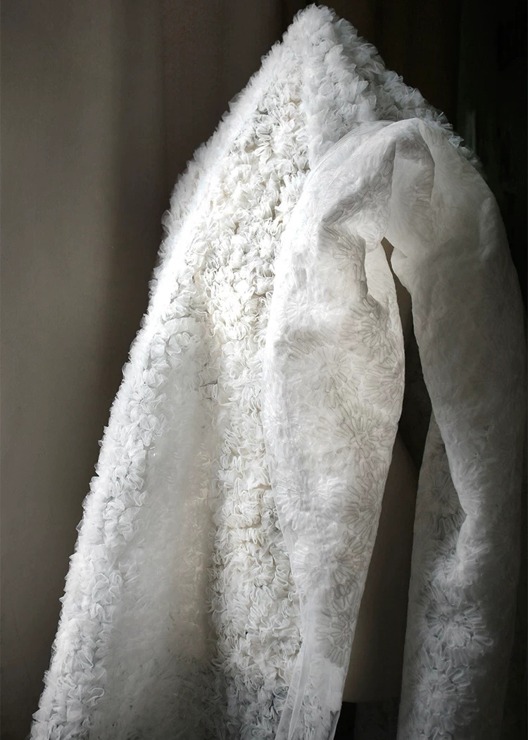 Embroidery Net Fabric - ผ้าลูกไม้ปักลายตาข่ายโปร่งแสง 3D ขนาด 1 หลา สำหรับชุดแต่งงาน