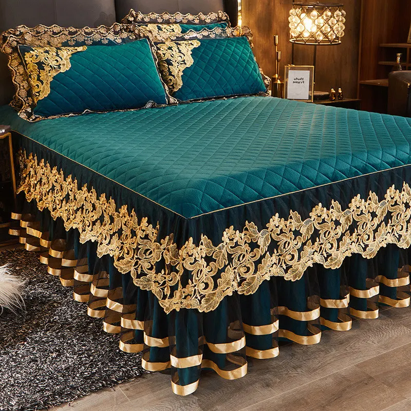 Embroidery Ai - เย็บปักถักร้อยทองกํามะหยี่ Quilted Thicken ผ้าคลุมเตียง Queen King