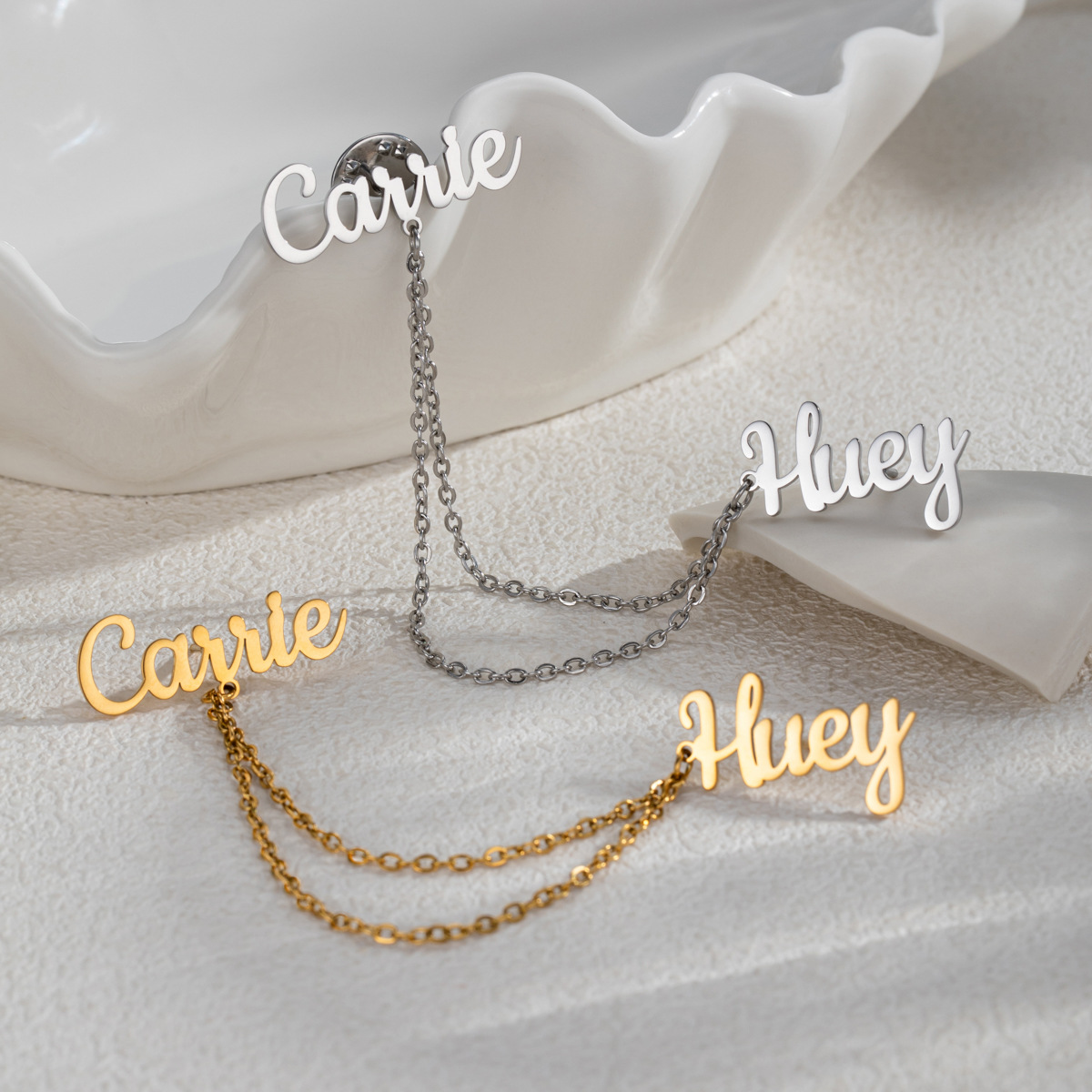 Embroidery Initials - เข็มกลัดติดเสื้อแฟชั่น 2 ชื่อ แบบ DIY สั่งทำได้