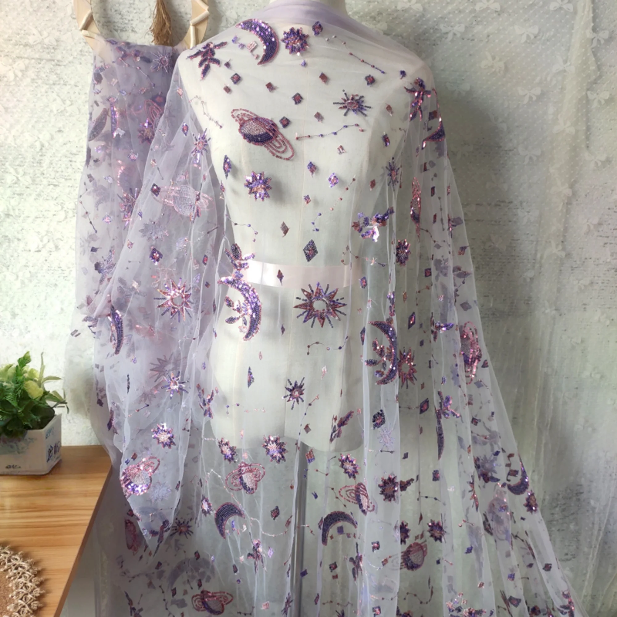 Embroidery Net Fabric - ผ้าลูกไม้สีม่วงกว้าง 0.5 เมตร ยาว 55.11 นิ้ว