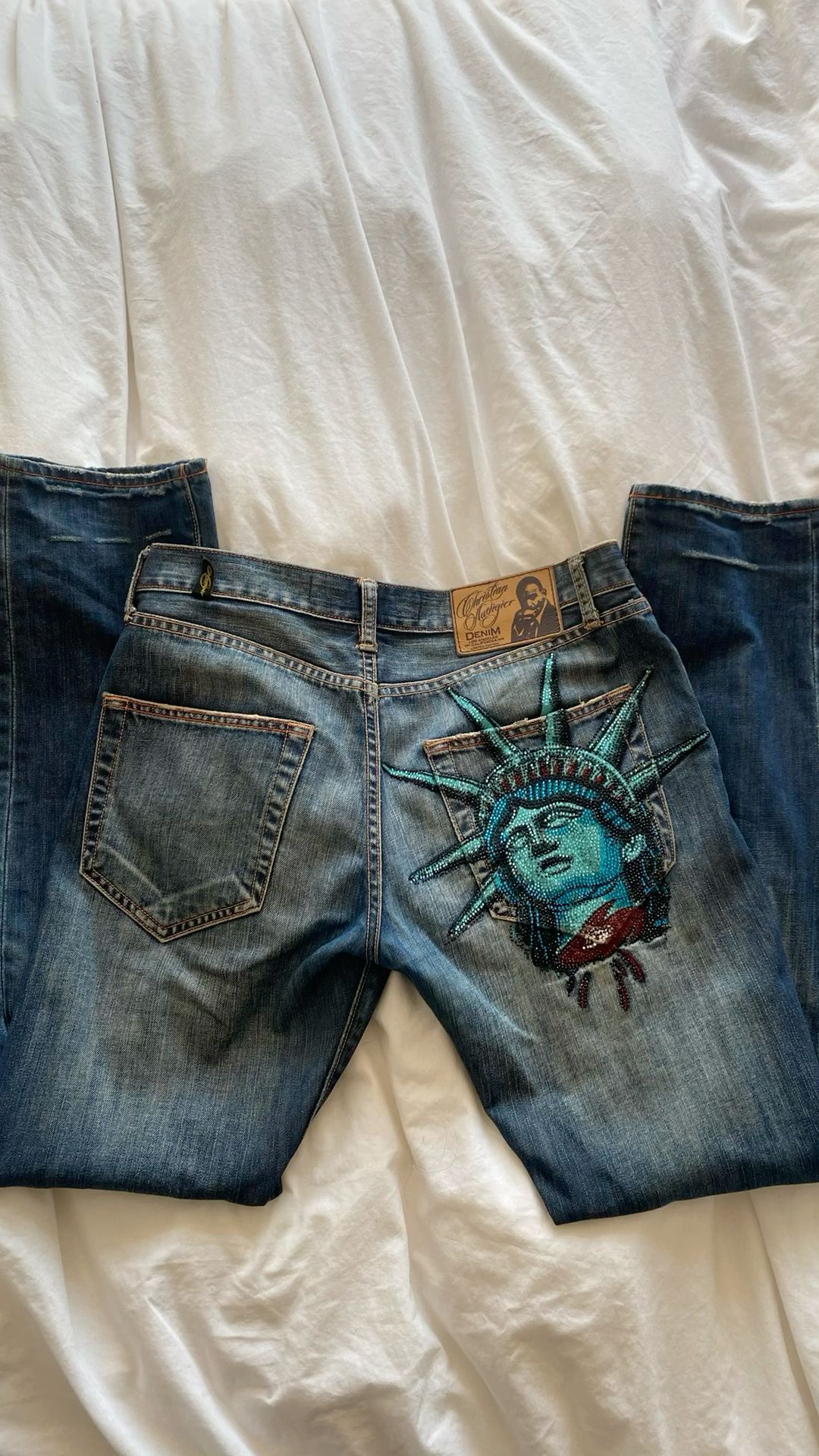 กางเกงยีนส์ทรงตรงเอวสูงสไตล์วิ - Embroidery Jeans Sakura บทวิจารณ์และราคา