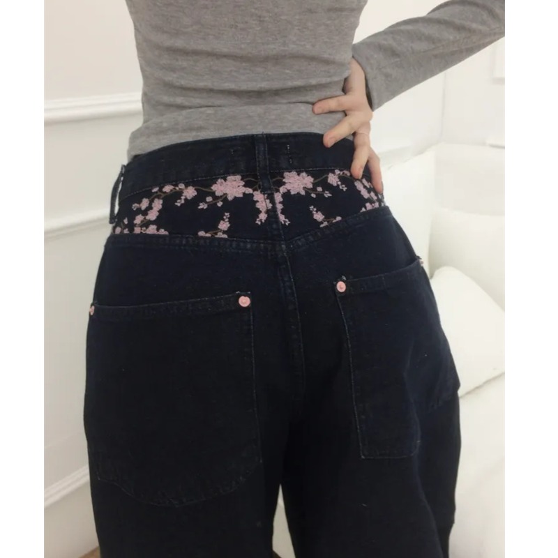กางเกงยีนส์ทรงหลวมปักลายซากุระ - Embroidery Jeans Sakura บทวิจารณ์และราคา