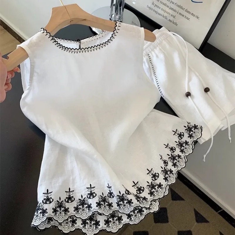 ชุดเซ็ตสองชิ้นสำหรับผู้หญิง เส - Embroidery Uniform บทวิจารณ์และราคา