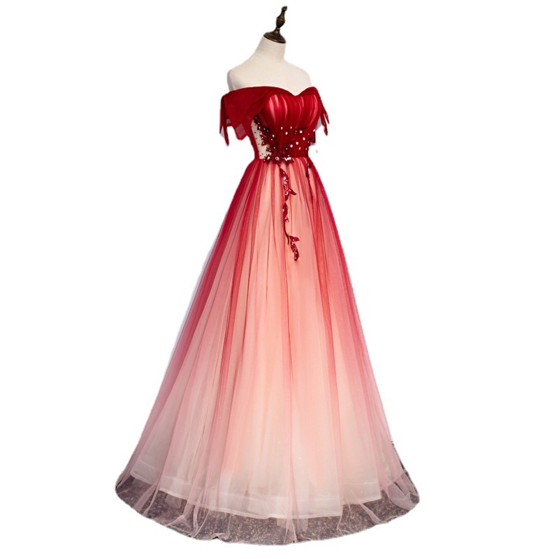 ชุดเดรสเกาะอกสำหรับเจ้าสาว ปี  - Embroidery Gradient บทวิจารณ์และราคา