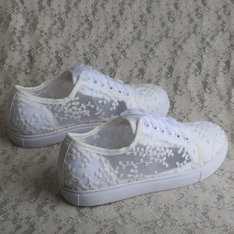 รองเท้าผ้าใบสีขาวสำหรับผู้หญิง - Embroidery Shoes บทวิจารณ์และราคา