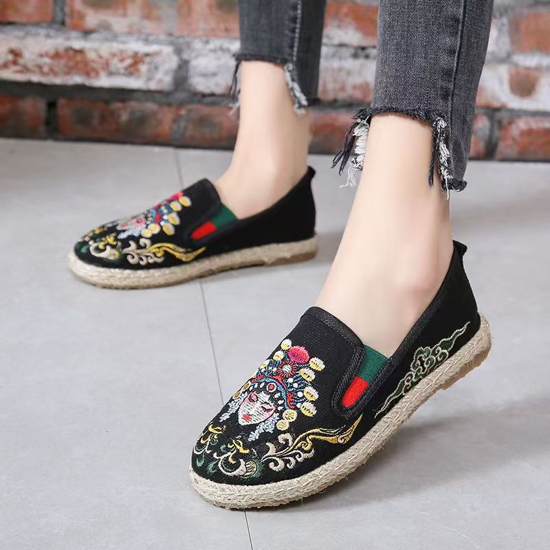 รองเท้าผู้หญิงพื้นเรียบปักลายผ - Embroidery Style บทวิจารณ์และราคา