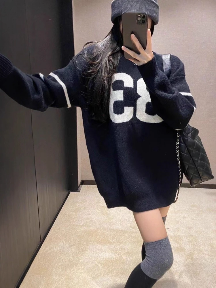 เสื้อสเวตเตอร์ถักสไตล์วินเทจ Y - Embroidery Knit บทวิจารณ์และราคา