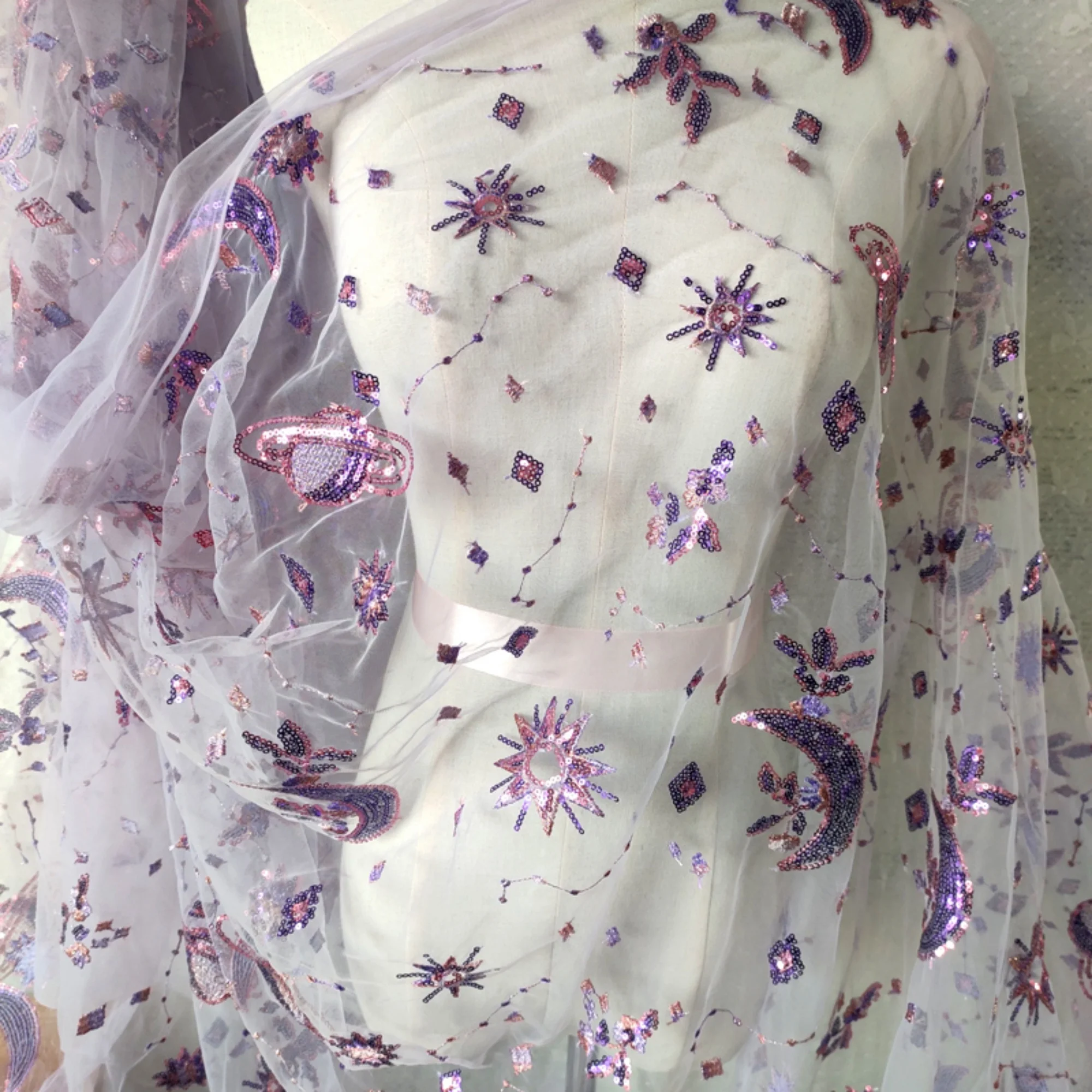 ผ้าลูกไม้สีม่วงกว้าง 0.5 เมตร  - Embroidery Net Fabric บทวิจารณ์และราคา