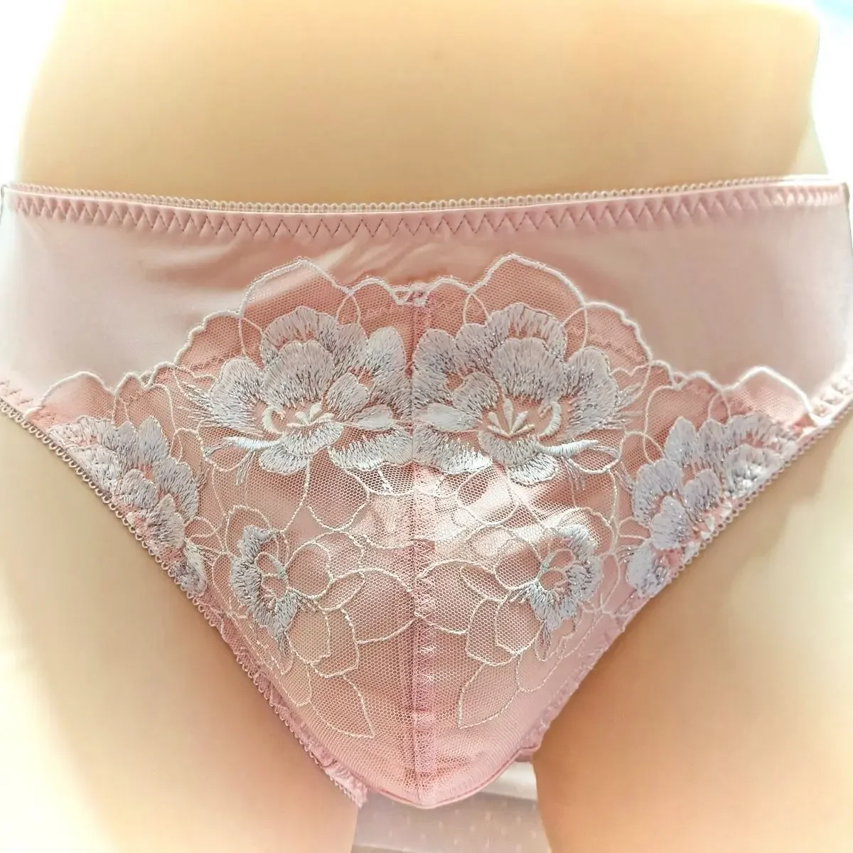 กางเกงในชายปักลายลูกไม้สีชมพูส - Embroidery Knit บทวิจารณ์และราคา