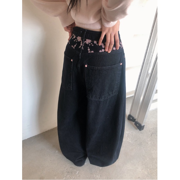 กางเกงยีนส์เอวสูงปักลายซากุระ  - Embroidery Jeans Sakura บทวิจารณ์และราคา