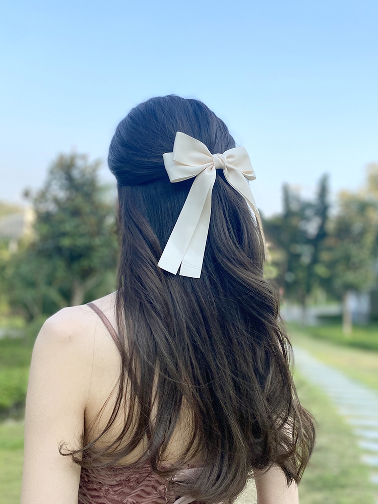 กิ๊บติดผมริบบิ้นยาวสไตล์เกาหลี - Embroidery Knot บทวิจารณ์และราคา