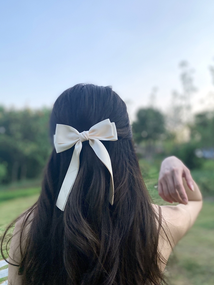 กิ๊บติดผมริบบิ้นยาวสไตล์เกาหลี - Embroidery Knot บทวิจารณ์และราคา