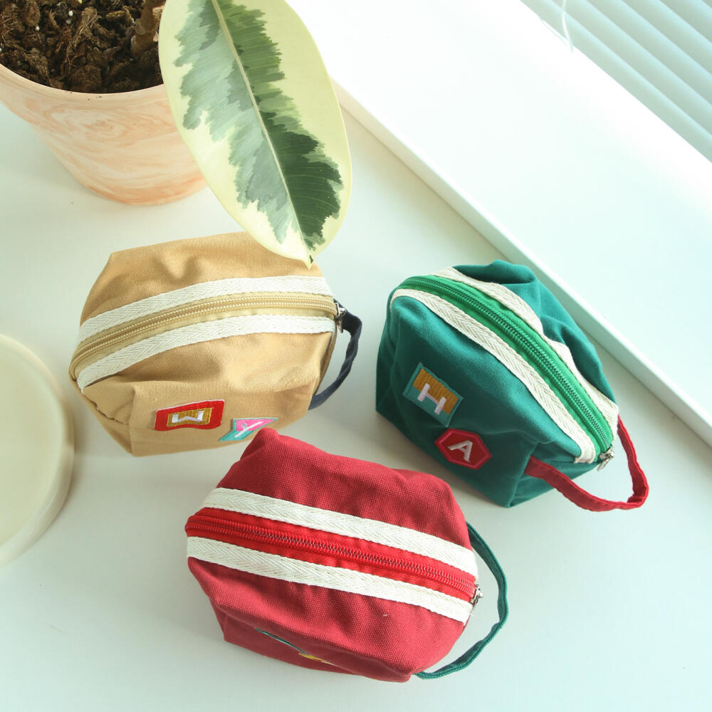 กระเป๋าผ้าแคนวาสขนาดเล็กแบบมีซ - Embroidery Initials บทวิจารณ์และราคา
