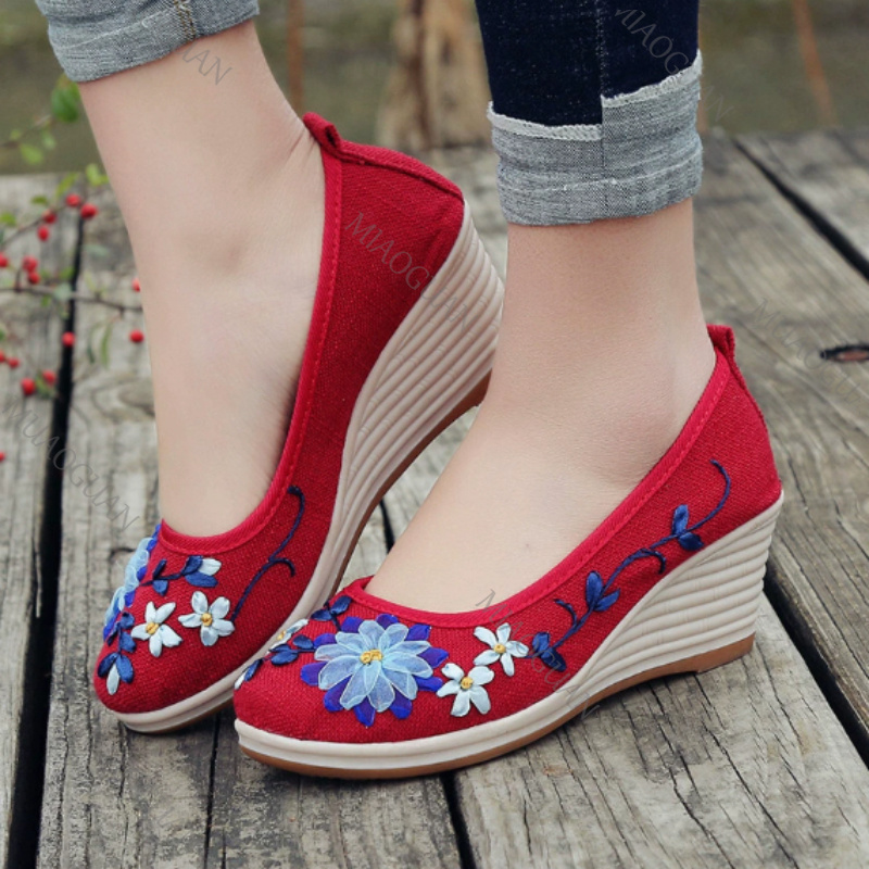 รองเท้าส้นเตารีดปักลายสำหรับผู - Embroidery Shoes บทวิจารณ์และราคา
