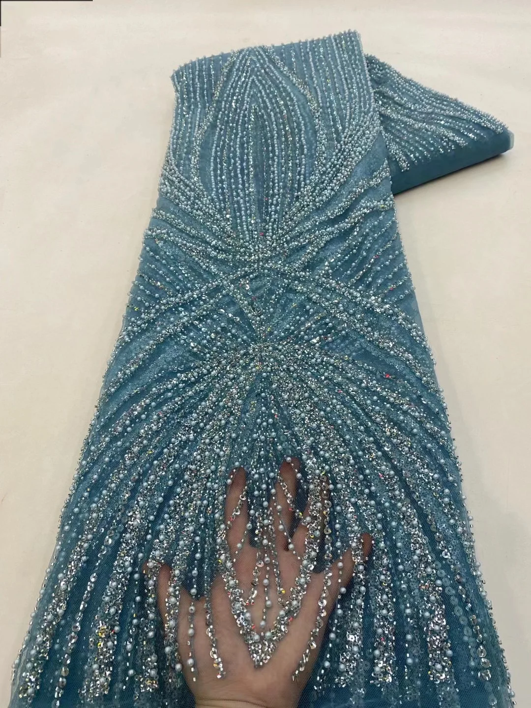 ผ้าลูกไม้ปักเลื่อมคุณภาพสูงแบบ - Embroidery Gradient บทวิจารณ์และราคา